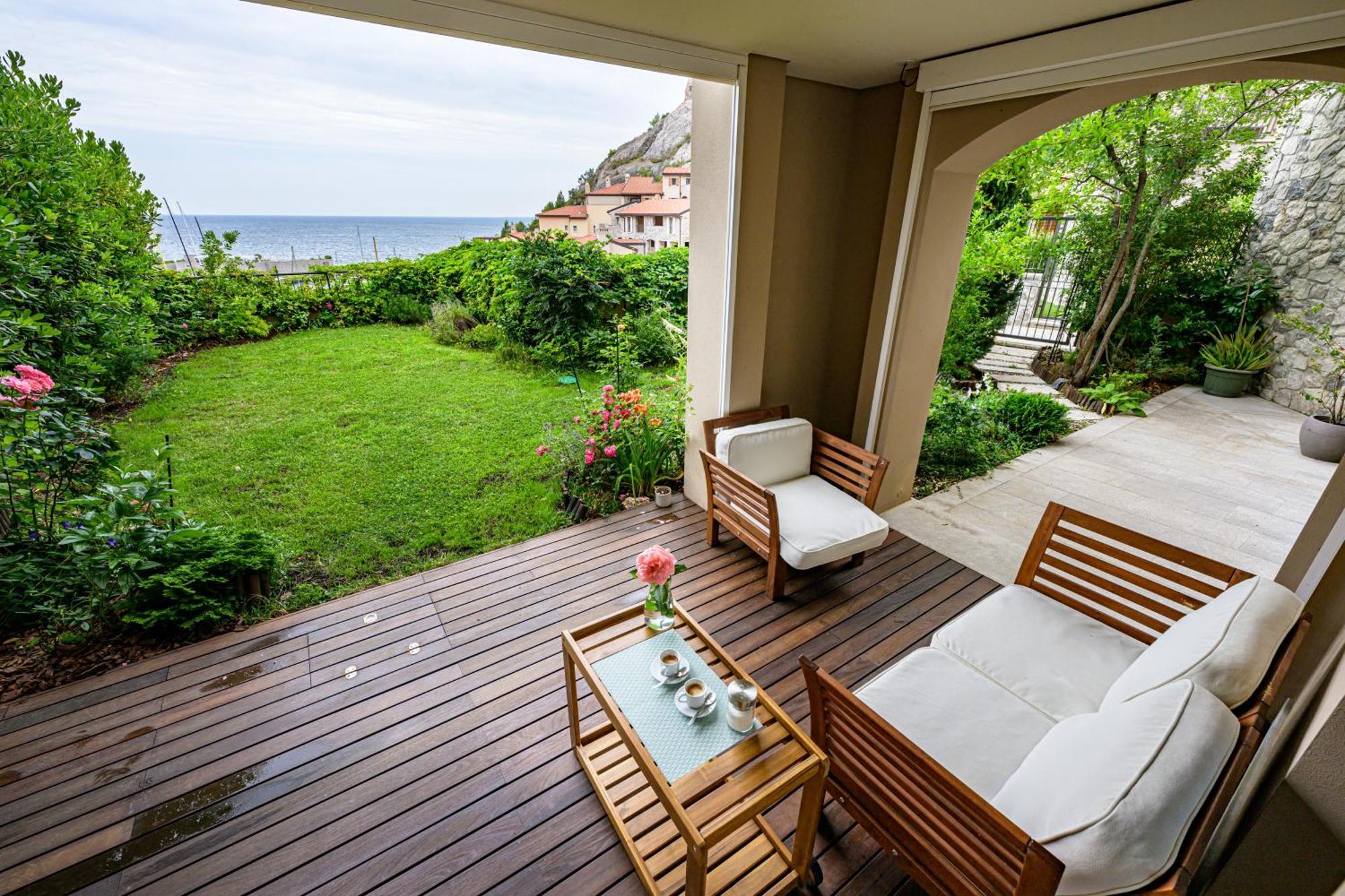 Portopiccolo With Garden And Included Apartment *